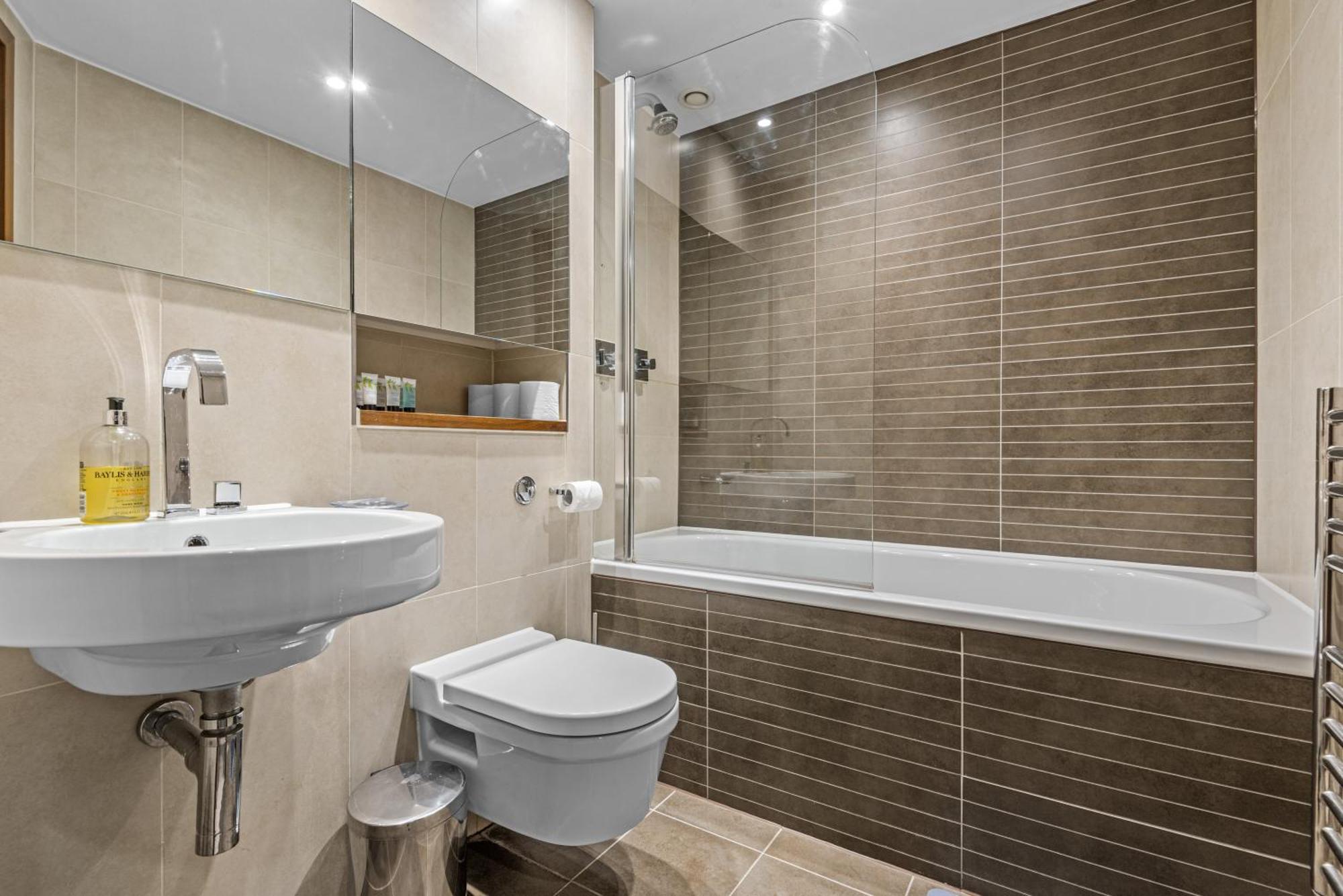 Londwell, Chelsea Living, Central Flat With Balcony London Exterior photo